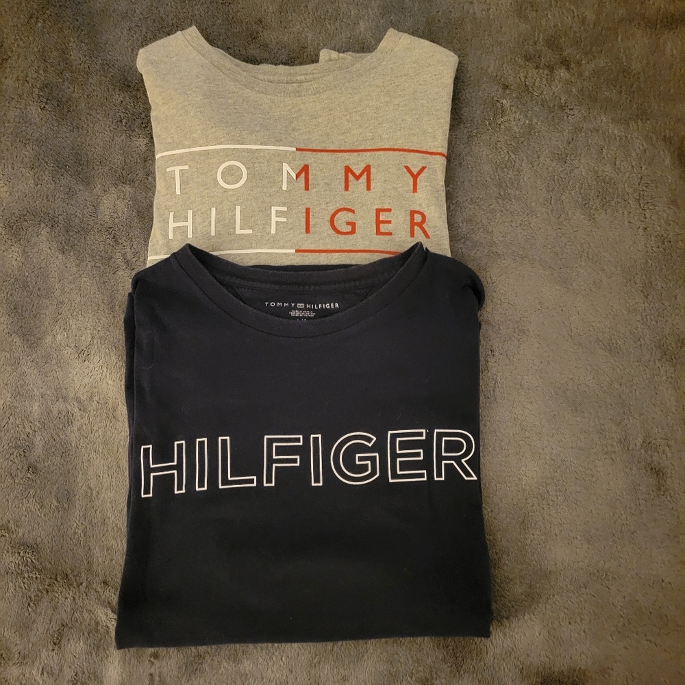 Lot if 2 Tommy Hilfiger Mens  Gray and Black Logo T-Shirts Large Short Sleeve